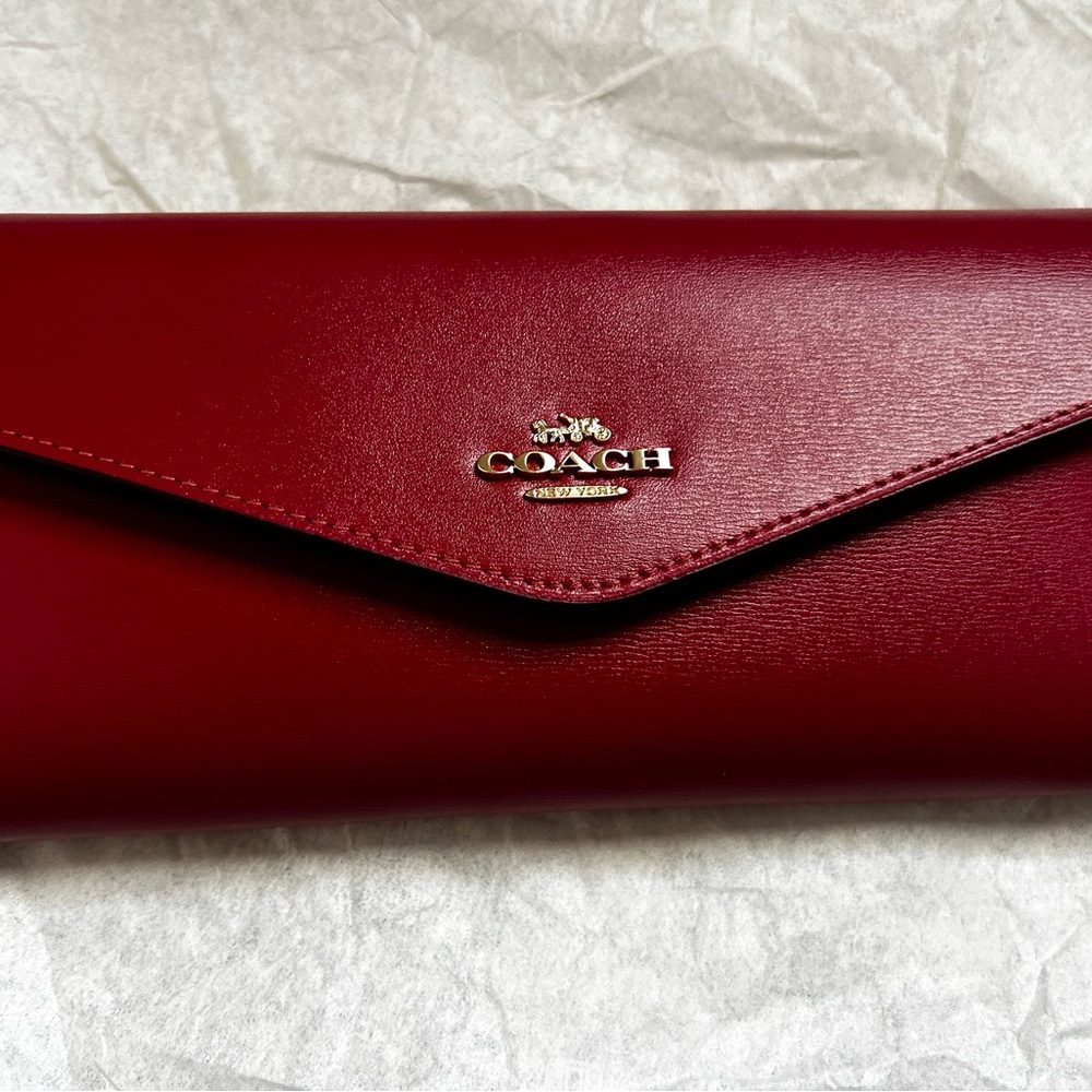NWT- COACH Red Smooth calf Leather Envelope Wristlet Clutch or crossbody - Picture 2 of 10